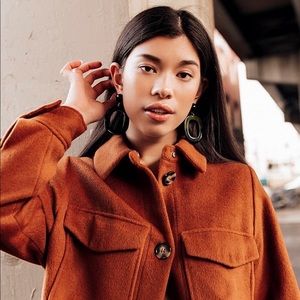 Meet your Posher, Alia